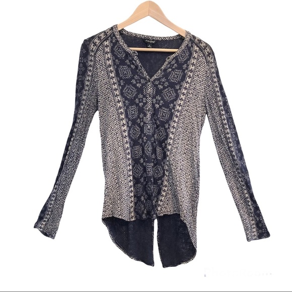 🌈 6/$60, Lucky Brand Tribal Print, Long Sleeve, Beige/Blue, Small - Picture 1 of 5